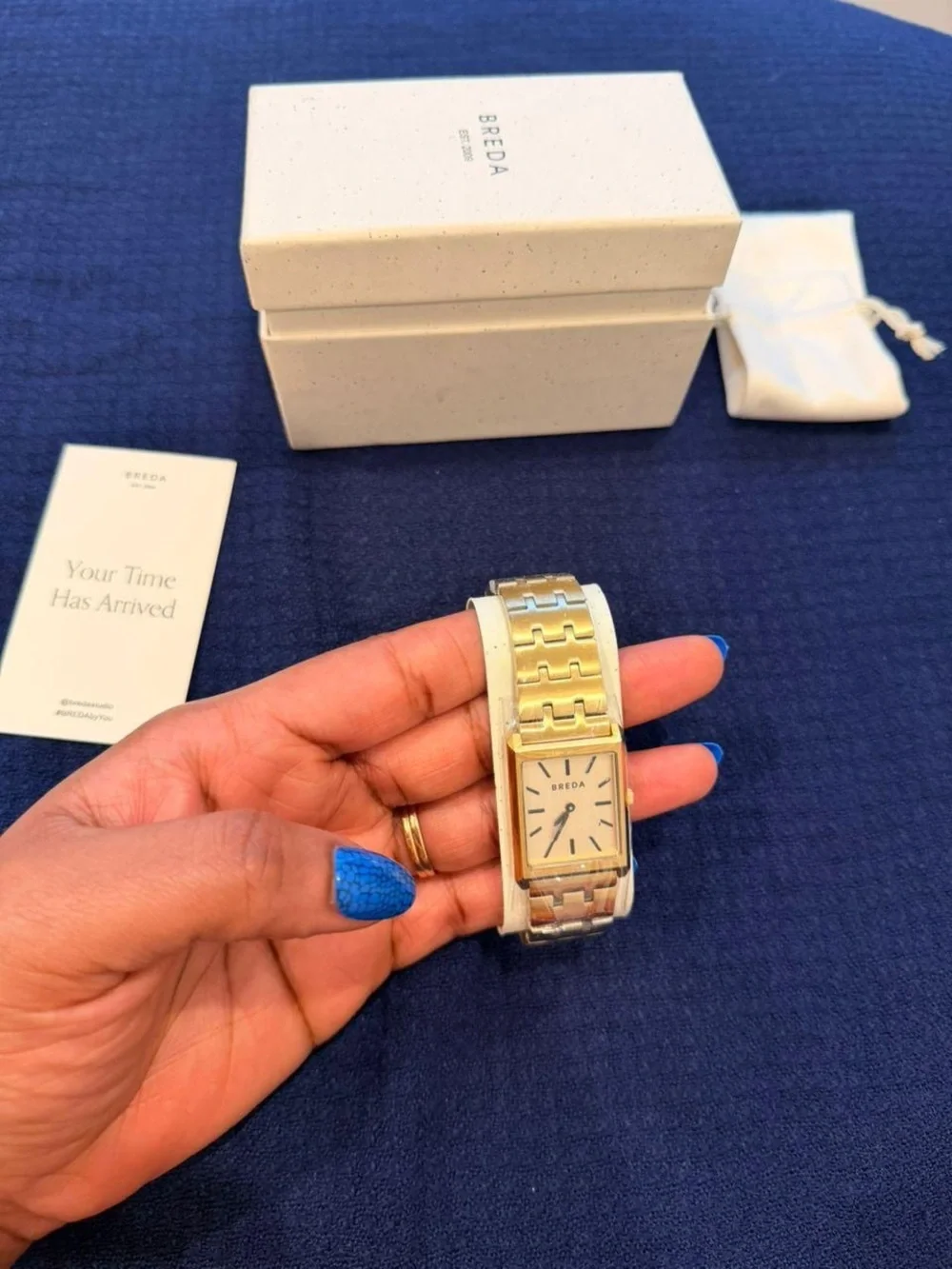 N/A gold tone